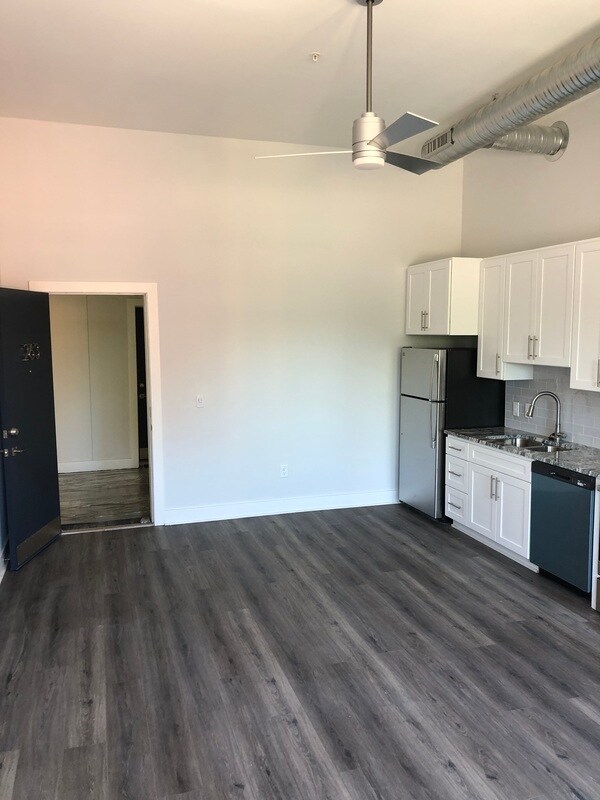 300 E Elizabeth St Unit 263, Elizabeth City, NC 27909 Condo for Rent