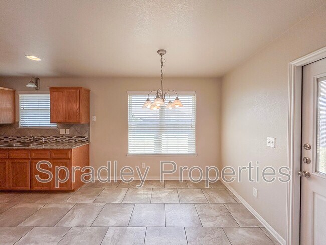 Foto del edificio - 907 Kacie Dr