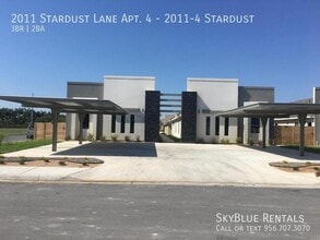 Building Photo - 2011 Stardust Ln