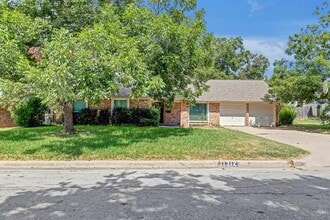 Building Photo - 1312 Quailfield Cir