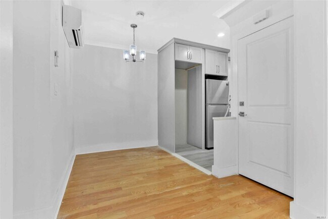 Foto del edificio - 141-17 Jewel Ave