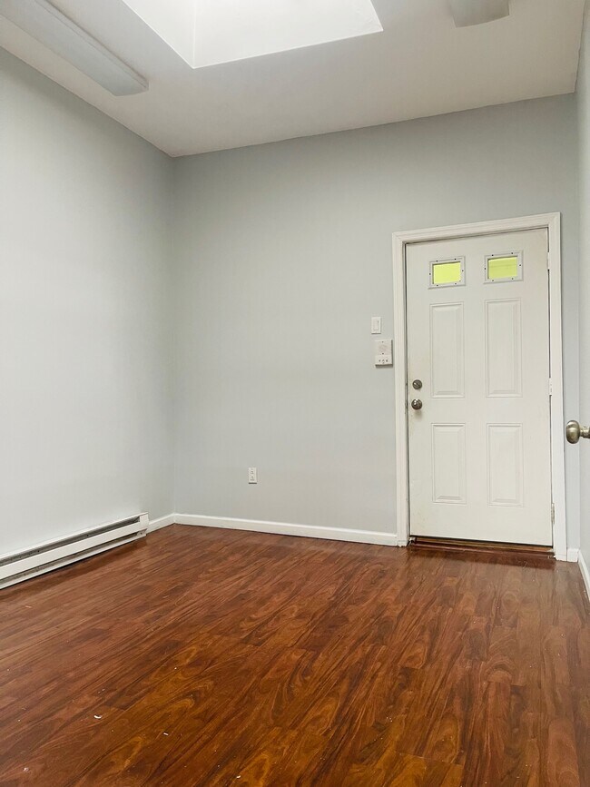 Building Photo - 1414 Rockaway Pky