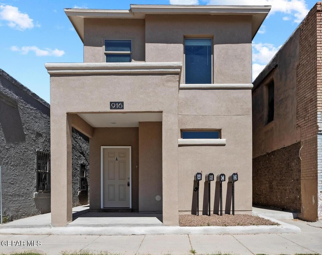 Foto principal - 916 St Vrain St