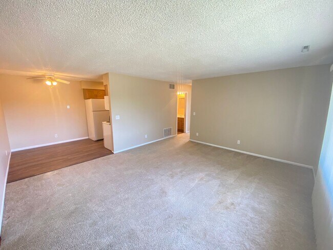 Building Photo - 3265 Ansborough Ave