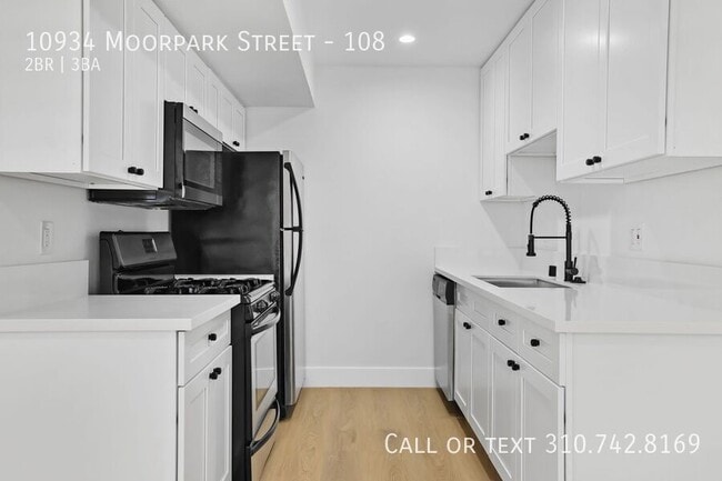 Foto del edificio - 10934 Moorpark St
