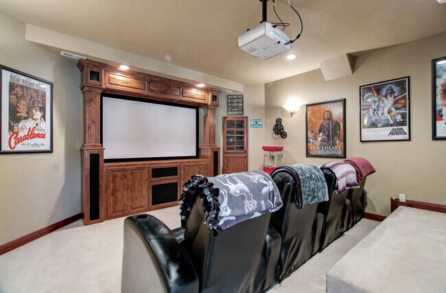 Building Photo - 18525 Glenthorne Ln