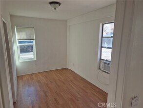 Building Photo - 118 Fano St