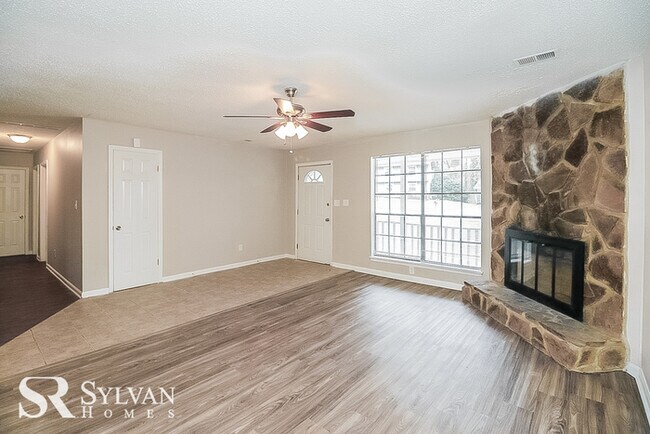 Foto del edificio - Do not miss out on this cute 3BR, 2BA home