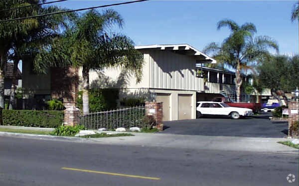 Foto del edificio - 336 E 20th St