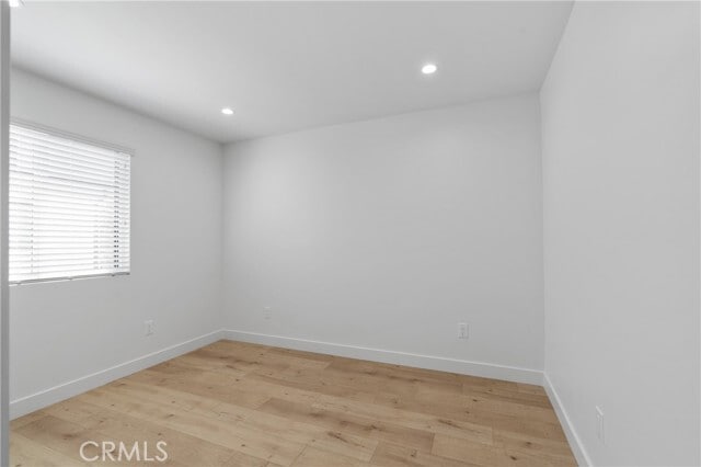Building Photo - 11140 Woodley Ave