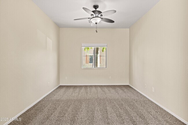 Foto del edificio - 22025 N 103rd Ln