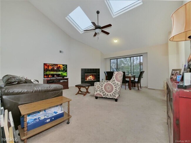 Building Photo - 1 br, 1 bath House - 12 Linda Ct