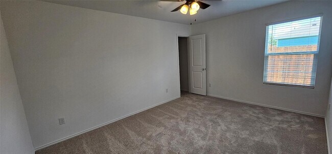 Building Photo - 9205 Grackle Pl