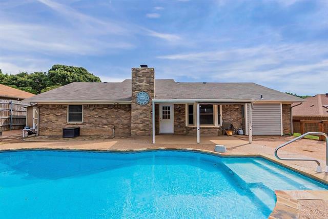 Building Photo - 213 Meadowhill Dr