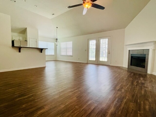 Building Photo - 102 Chinese Fir Ct