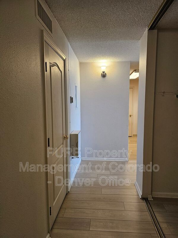 Building Photo - 1020 15th St