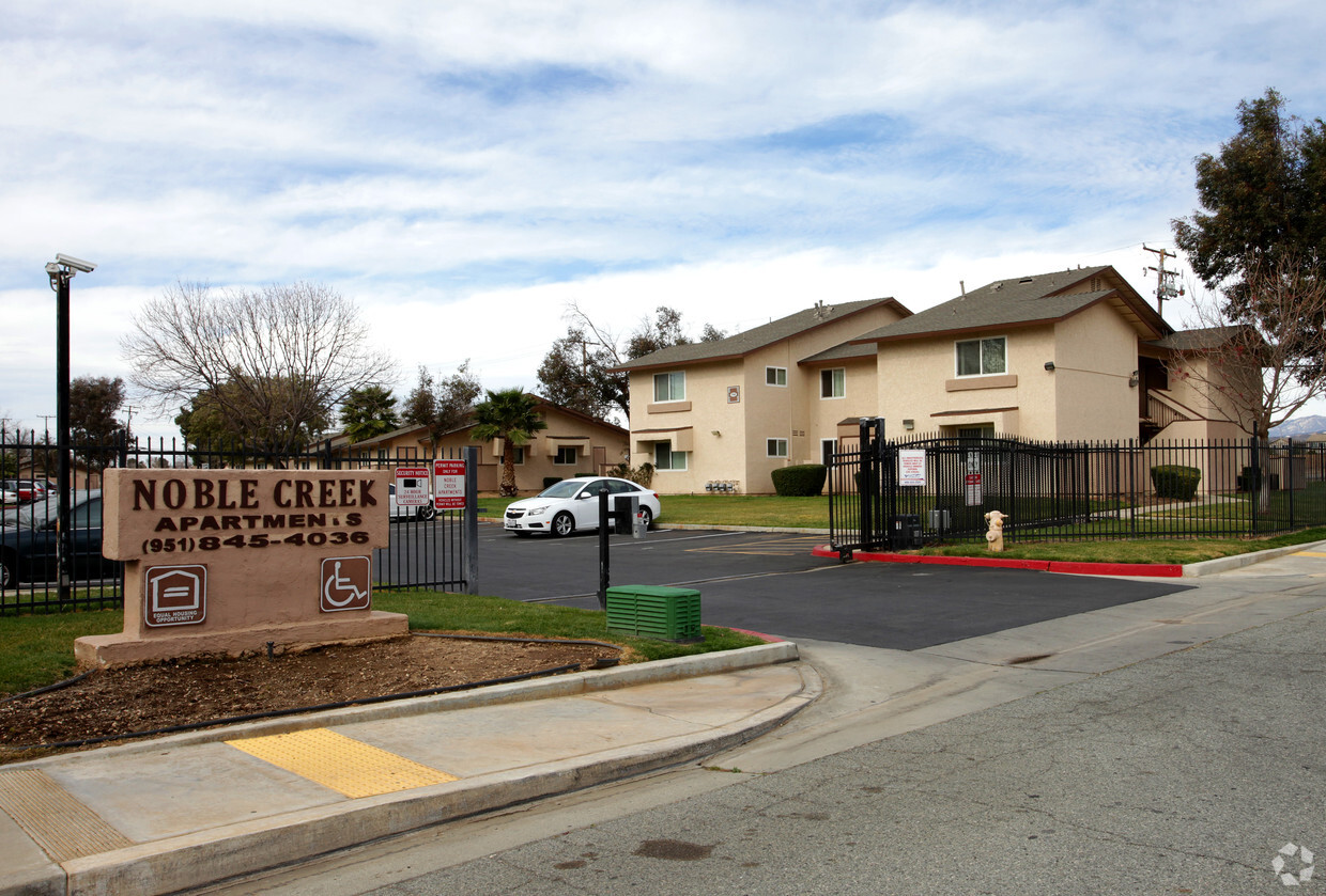 Primary Photo - Noble Creek Apartments