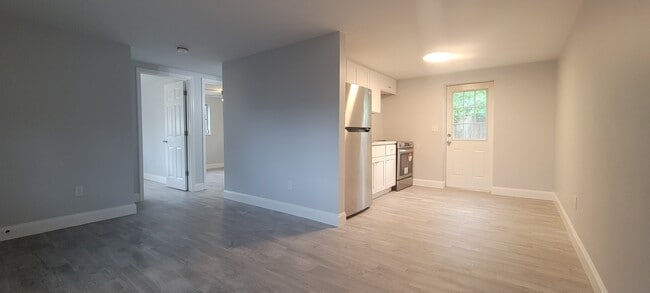 Building Photo - 224 8th Ave N