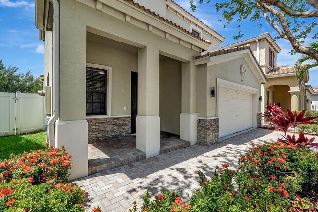Foto del edificio - 972 NE 193rd Terrace