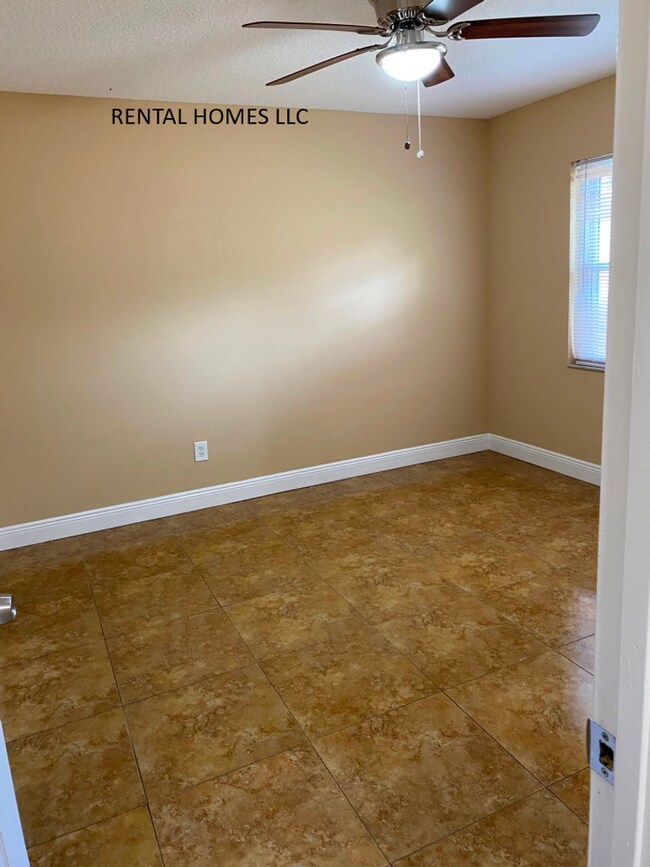 Foto del edificio - Beautiful 3 Bedroom 2 Bathroom, Single Family Home with 1,589 square feet under air, newly Remodeled