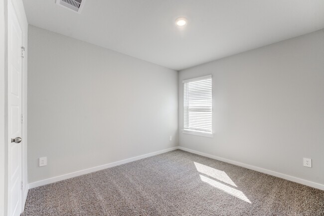 Building Photo - 2824 Wingmore Ln