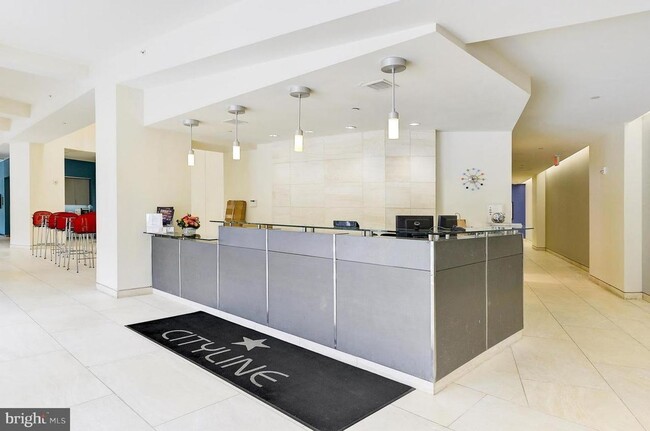 Foto del edificio - 1br 1 ba condo, Cityline at Tenley Condomi...