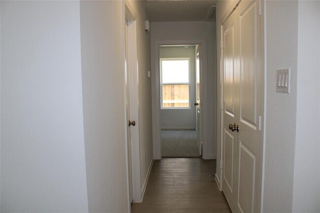 Building Photo - 3036 Dawn Sound Dr