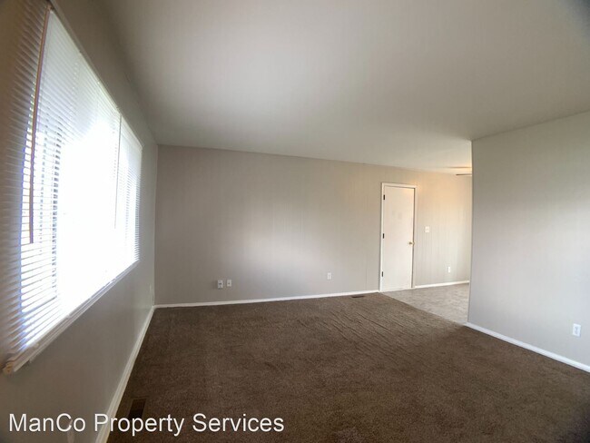 Building Photo - 3 br, 1 bath House - 1589 Maumee Drive