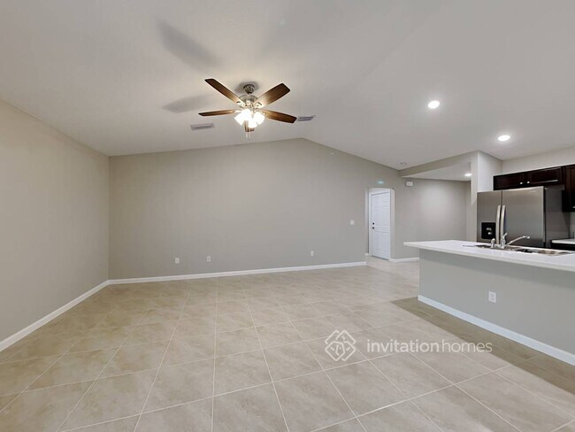 Building Photo - 2026 SW Trenton Ln