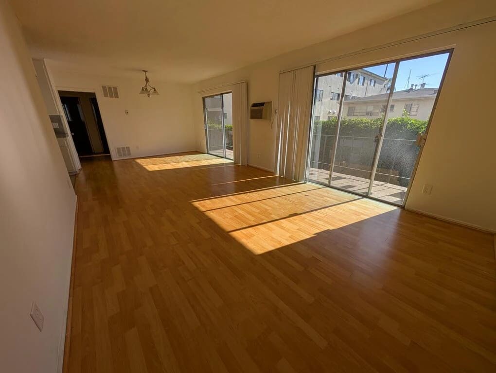 Foto principal - 1338 N Gardner St