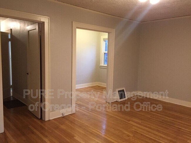 Foto del edificio - 2415 SE Madison St