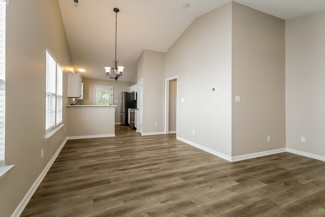 Building Photo - 3031 Salmon River Dr