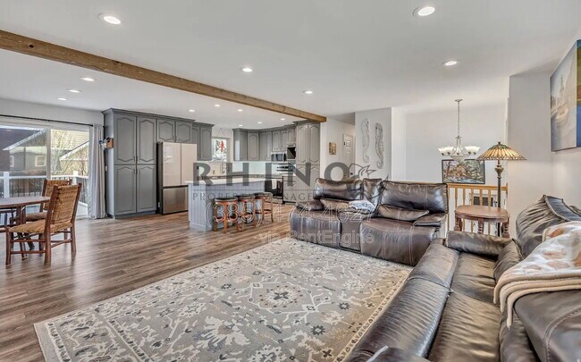 Foto del edificio - 9218 Laura Anne Wy.