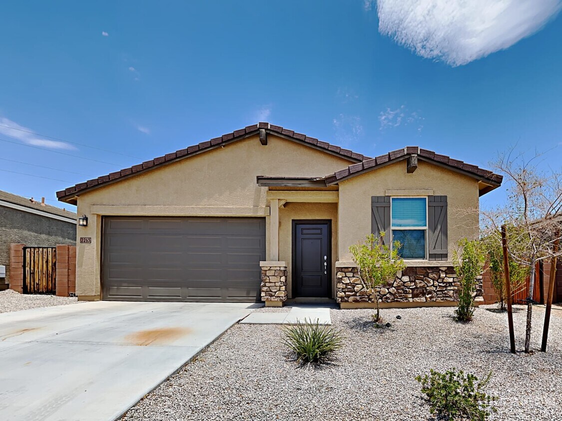 Foto principal - 2263 S 236th Dr