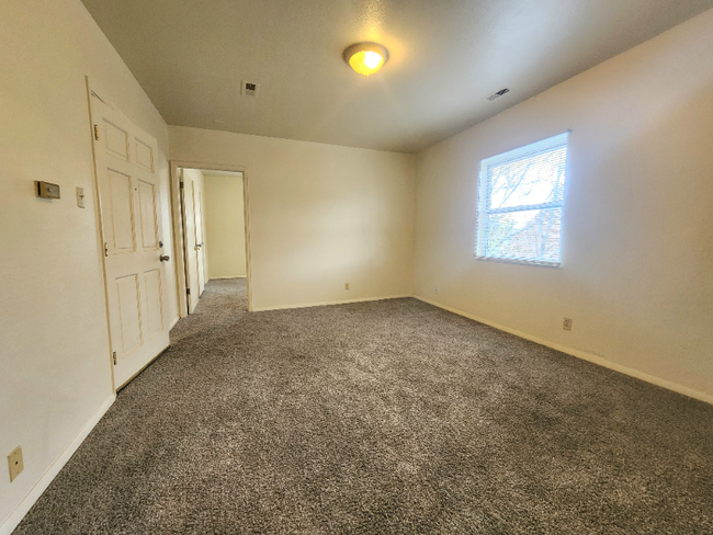Foto del edificio - 1637 Cedar St
