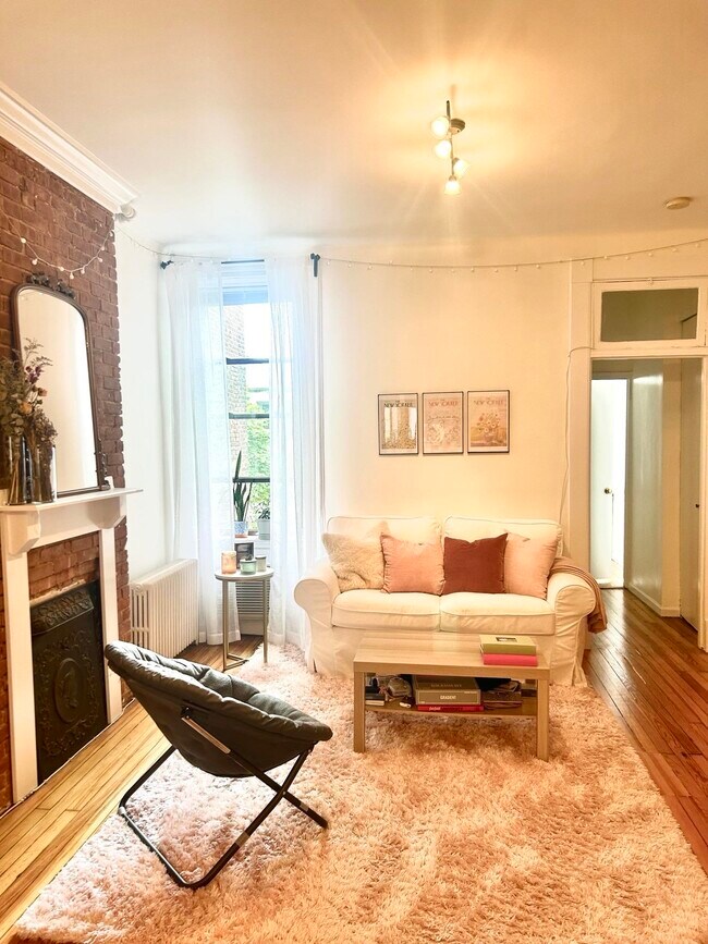 Foto del edificio - 1122 Hudson St