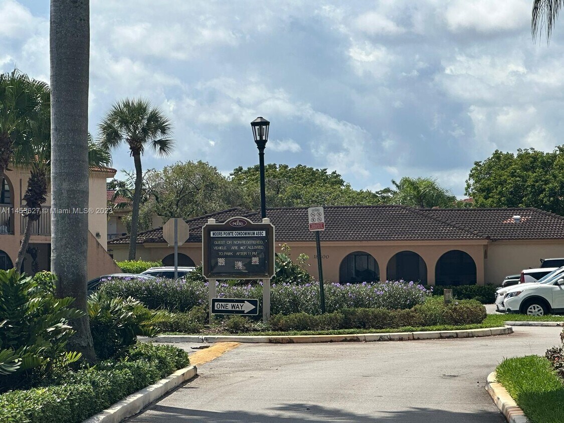 Primary Photo - 18340 Mediterranean Blvd