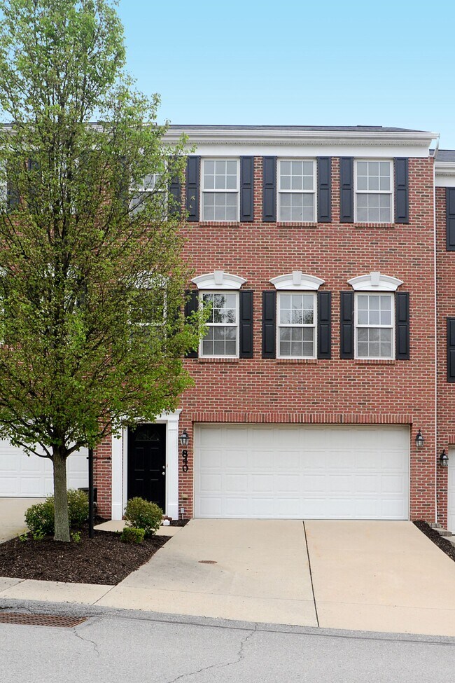 Building Photo - 840 Highpointe Cir