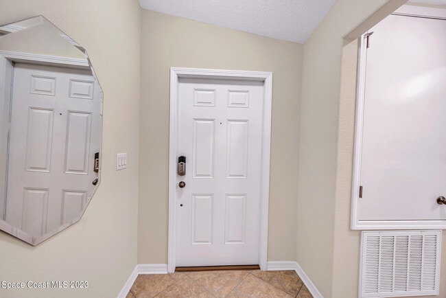 Building Photo - 3496 Bancroft Dr