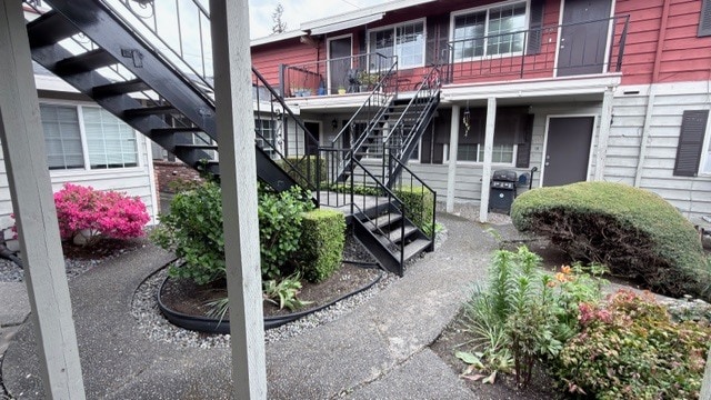 Building Photo - 165 E Sunset Way
