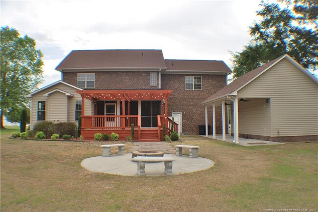 Building Photo - 845 Log Cabin Dr