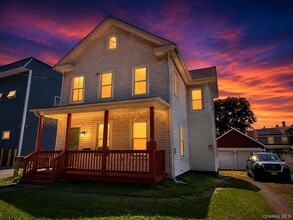 Building Photo - 63 Fowler St