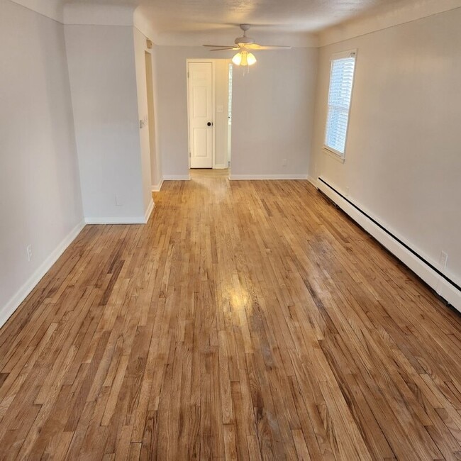 Foto del edificio - 2822 Kingman Blvd