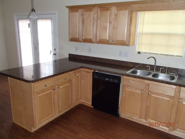 Foto del edificio - Beautiful 4 BR, 2 BA home in Lake Park!!