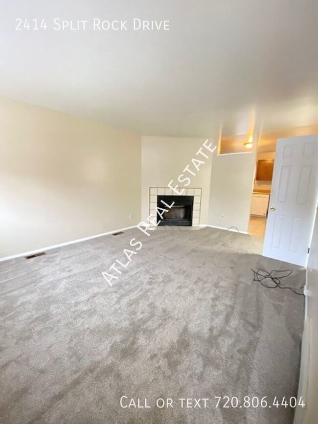 Foto del edificio - ***APRIL FREE RENT***Beautifully Updated 2...