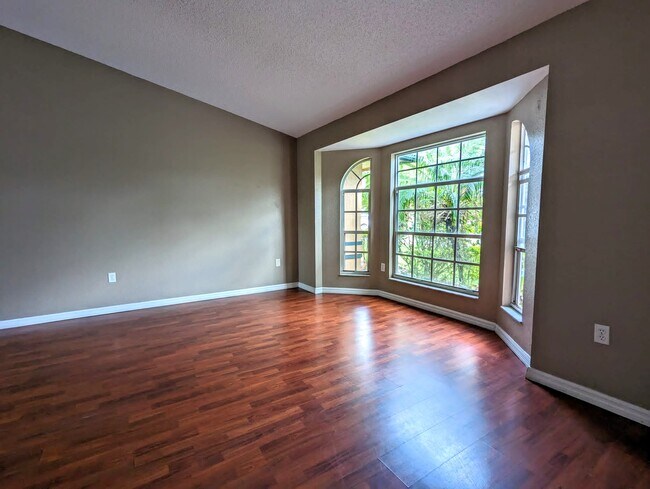 Living room - 5409 Overlook Point