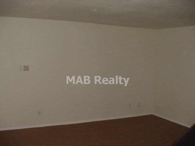 Building Photo - 3215 Carlisle