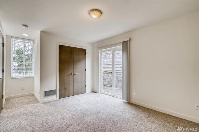 Foto del edificio - 500 16th Ave S