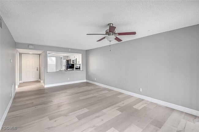 Building Photo - 15206 Parkside Dr