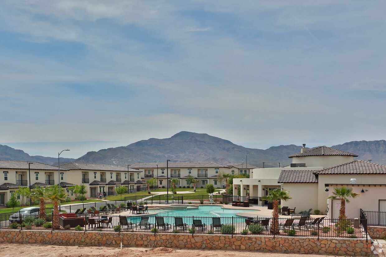 Bella Estancias 10800 St El Paso, TX